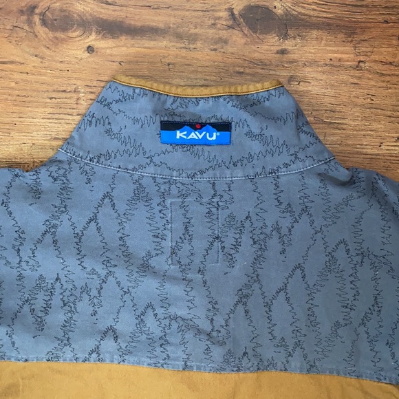 Kavu half zip, pull over jacket. - Picture 4 of 8